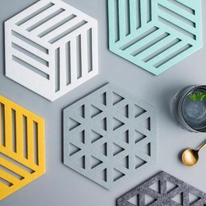 Bord mattor kuddar filt bordsartisolering mat kopp hexagon pad värmeisolerad skål placemat heminredning skrivbord tillbehör geometrimats