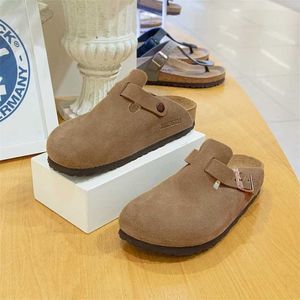 Designer BirkinStock Slippers Outlet Alemanha Boken Baotou Shoppers Boston Leather Cork Shoes para homens e mulheres7ya3