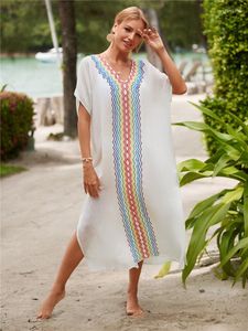 Swimwear de mujeres 2023 Elegante oro bordado kaftan retro vestido blanco con cuello blanco más talla ropa para mujeres de verano