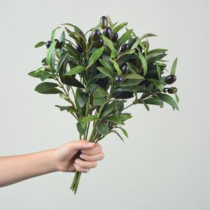 Dekorativa blommor 1/3st Artificial Olive Green Leaves gren Fake Plant med frukt för hem trädgårdsdekoration bröllop brudbukett siden