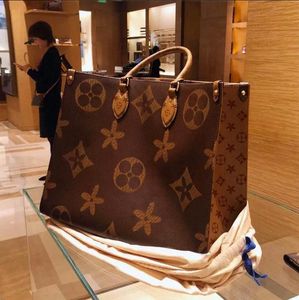 2022 Luxury Designers Handbag Tote Shoulder Clutch Bags Crossbody Shopping Bag Purses Letters Floral One Handle Wallet