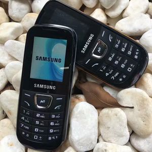 Odnowione telefony komórkowe Oryginalne Nokia E1220 2G GSM wielojęzyczne odblokowane mobilefon