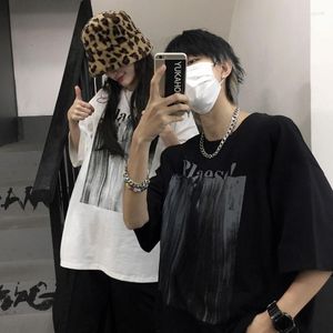 Men's T Shirts Hip-Hop Classic Graffiti Pattern Couple Clothes Fairy Grunge Harajuku Kpop Oversize T-Shirts Korean Fashion Emo Men's Top