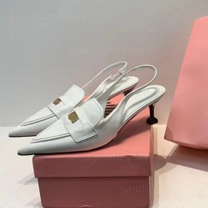 スリングバックヒールレザーサンダル有名なデザイナー女性ペニーローファーヒールスリングバックパンプス子猫ヒールブラックホワイトスリングバックポンプサンダル女性靴