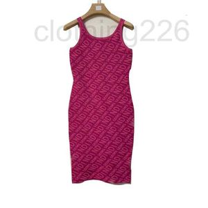 Projektantki damskie ubrania sukienki pasa startowy Camisole 3D Letter Letter Sukienka Wysokie kwalifikacje moda na dzianiny z krótkim rękawem kołnierz Ladies 8styles SC58