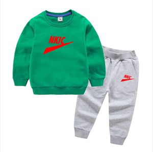 NOVO SPRING AUTUMN AUTUMN Roupes Sets infantil casual 2 PCs Terno Calças Baby Conjunto de meninos Terno esportivo de fora de 1-13 anos Logotipo de marca impressão