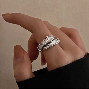 Anéis de banda anéis de cobra de luxo vintage para mulheres Hip Hop Punk Designer Ring 2021 Trend Goth Silver Color Ring com jóias de strass G230213