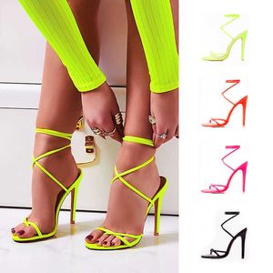 Toe High Sandals Platform Nya klackar Öppet mönster Sexig ankelband Gladiator Party Dress Women Shoes T