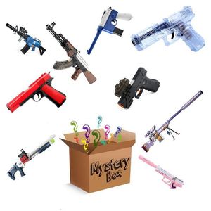 Gun Toys Mystery Box Spielzeugpistolen Pistol Blaster Kristallbombenschaum Darts schie￟en Neuheit Gewehrscharfsch￼tze f￼r Jungen Kinder ADTS Outdoor Games DHS28