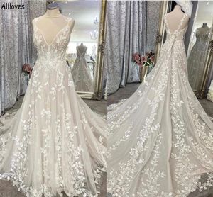 Fablous Leaf Lace Bohemian A Line Wedding Dresses For Women Sexig V Neck med remmar L￥ng domstolst￥g brudkl￤nningar ￖppna rygg plus storlek Moderskap Robes de Mariee CL1895