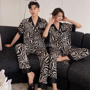 Mäns Sleepwear 2023 Pyjamasuppsättningar för par unga älskare Pajamas Ice Silk Kort ärm Leopard Designdräkt Fashion Q113