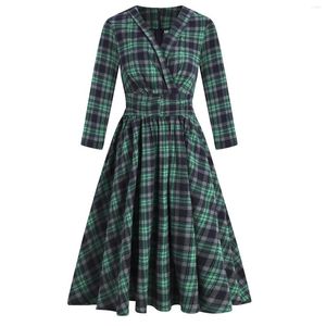 Casual Dresses Winter Autumn Hepburn Style Robe Femme 50s 60s Vintage Swing Long Sleeve England Green Plaid Women Party Dress