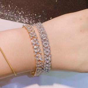 Länkkedja 2022 Hot Fashion Jewelry Clear CZ Crystal Leaf Charm Cubic Zirconia Chain Armband Charm Armband för kvinnor Lyxsmycken G230222