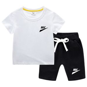Yeni Çocuk Bebek Erkek Kız Giysileri Set Çocuk Marka Logosu Baskı Kısa Kollu T-Shirt 2 PCS Yaz Terzini Kıyafet