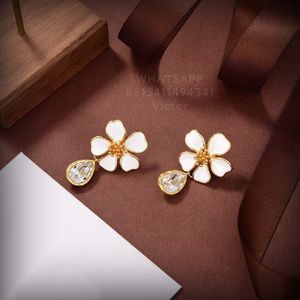 Botiega Flower Earrings Designer Studs Dingle For Woman Diamond Fashion Gold Plated 18k Officiella reproduktioner Klassisk stil Fade aldrig uts￶kta g￥va 002