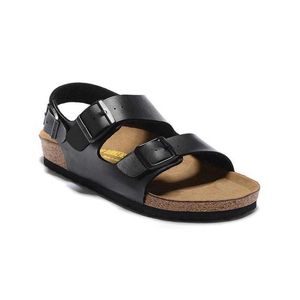 Luxury Slippers Designer Birkinstocks Sandals Cork Sandals Men's and Women's Roman Buckle Three Button Women's Slippers Beach Shoes