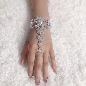 Link Bracelets Chain Transparent Crystal Zircon Bridal Ring Bracelet Luxury Rhinestone Finger Wrapped Back BraceletLink