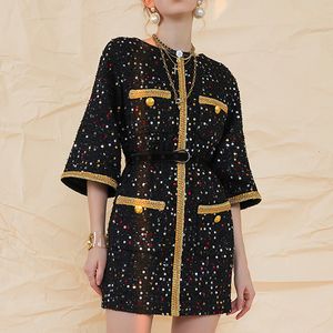 Jackets femininos leves de luxo e de alta definição de lantejoulas celebridades retro preto tweed de ouro 2023 casaco de outono da primavera 230223