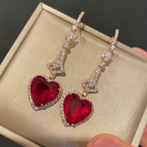 Love Heart Red Crystal Sweet Earring Stud European and American Style Women Simulation Ruby Zircon Diamond Yellow Gold Plated Earrings Girl Girl Wedding Jewelry