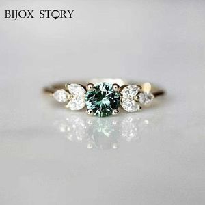 Pierścienie zespołowe Bijox Story moda 925 Srebrna biżuteria pierścionki z szmaragdową kamieniem cyrkonowym pierścień dla kobiet rocznica ślubu prezent na imprezę g230213
