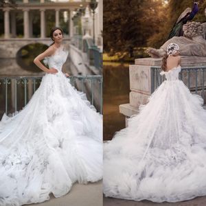 Abito da sposa a-line Abiti da sposa Perline di fiori Collo a cuore Treno a spazzola grande Pieghe senza spalline Abiti da sposa su misura Abiti da sposa