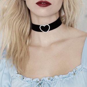 Choker Stylish Rhinestone Heart Necklace For Women Fashion Jewelry Black Velvet Simple Wide Collares Kolye Gift XX91