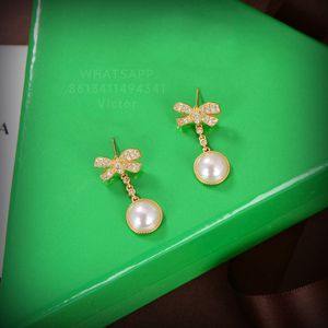 BOTIEGA BRIAￇￃO DE BRIAￇￕES DE BOWKNOT PUROS DE DESIGNADORES Dangle for Woman Pearls Jeia Gold Palhado 18K Qualidade de contador maior nunca desaparece para a namorada 003