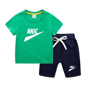 Set manica corta per bambini T-shirt in cotone per ragazzo estivo Pantaloncini per ragazza Abbigliamento per bambini Abbigliamento per bambini Set per bambina Vestiti per bambini