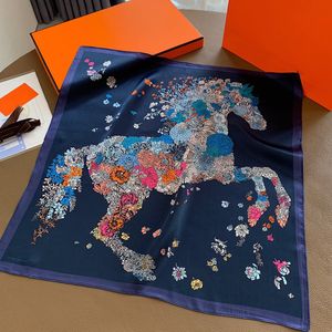 Halsdukar Fashion Spring och Autumn New Designer Scarf Temperament Small Square Scarf Mulberry Silk Scarf Warm Scarf Shawl Scarf