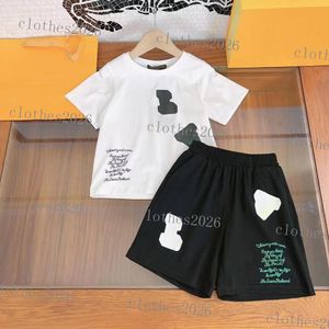 2023 KidClothing set Letter Cartoon M￶nster pojkar flickor sp￥rdr￤kt sommar kort ￤rm topp tees shorts set lyx designer t-shirts topps shorts baby barn sportsuits