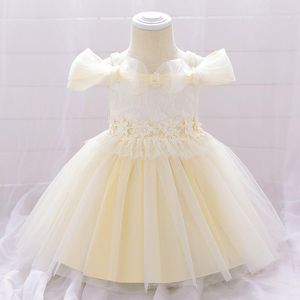 Flickaklänningar 2023 Född spets en axel 1: a födelsedagsklänning för babykläder Prinsessan Flower Party och bröllopskläder