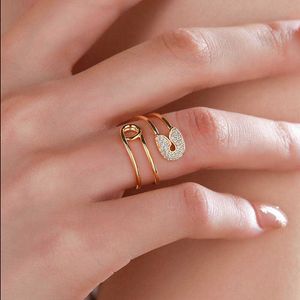 Band Rings Classic Zircon Pin Twist Rings for Women rostfritt stål Pin Twisted Finger Ring Wedding Estetiska smycken Present Bague Femme G230213