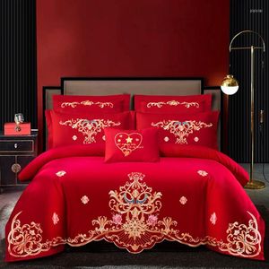 Bettwäsche Sets 400TC gebürstete Baumwolle rote Bettbedeckungsabdeckung Blume bestickte Blüte Elegante Doppelkönigin King 4pcs Bettlaken Kissenbezüge