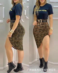 Vestidos de trabalho T-shirt fenda de fenda Cheetah Print midi Skirt Definir sem carta de cinto Primavera