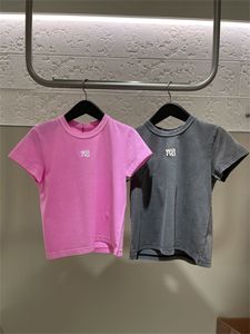 Solid Summer T-shirt för kvinnor klädbrev med tryck o-hals kortärmad t-shirt femme lös casual crop top 100% bomull tees