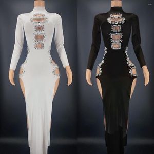 Etap Wear Hollow Rhinestone Dress for Women Night Club Costume High Slit Długie rękawy DJ Gogo Dance Performance DNV15918