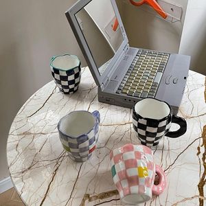 Tazze Cutelife Black Lattice Tazza da caffè in ceramica Tazza Decorazione per la casa Colazione Bere latte Tè Coppia creativa Regali Matrimonio