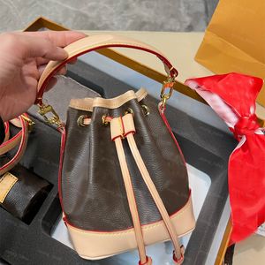 Women Designer Bucket Bag With Purse Strap Ribbons Designers Shoulder Bags Handbag Cross Body Lipstick Bag Mini Totes A Set With Box 2023