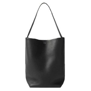 the Shopping Bags Row Leather Large Capacity Commuter Tote Wholesale High Level Cowhide Bucket One Shoulder Handbag Women Handbags