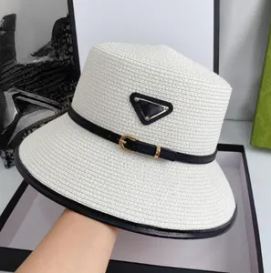 Kvinnor designer triangel bokstav strå hatt gentleman cap sun hatt mode stickad hatt mössa för män kvinna breda brim hattar sommar hink hattar utomhus strandhattar