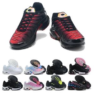 YENİ Tn Plus Kız Erkek çocuk Çocuk Ayakkabıları Tasarımcı Atletik Açık Spor Ayakkabı Üçlü Beyaz Siyah Altın Kırmızı Lazer Mavi Bebek kız erkek çocuk Çocuk eğitmeni Spor Sneaker