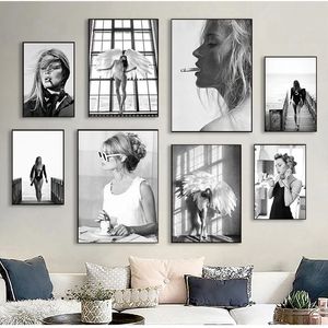 Black & White Paintings Fashion Home Decor Fashion Poster Sexy Girls Canvas Print Surf Wall Art Smoking Painting Woo