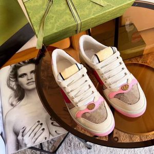 Rhyton Sneakers مصمم أحذية Multicolor Beige Men Trainers Vintage Luxury Chaussures Ladies أحذية جلدية غير رسمية أحذية أحذية جلدية مع صندوق الحجم 35-46 Topaaaa