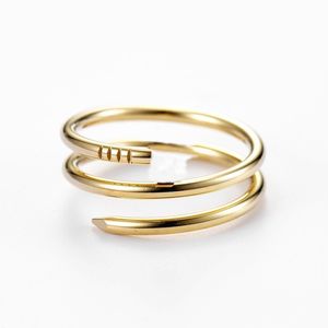 925 Sterling Srebrna biżuteria paznokcie podwójne pierścionek zaręczyny Miłość Diamentowe pierścionki dla mężczyzn Szmaragd Women Vivian Bijoux Woman Jewels Medusa Gold Splated Hurtownia prezent