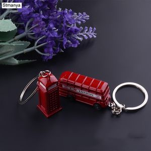 Anéis -chave Fashion Metal Chain Chain Double Deck Bus Pingentents Cartador de carro Chave de candidatura Acessórios de charme de charme Novo Keychain Presente K1