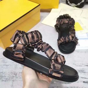 Slippers Slides Sandal Rubber New for Men Women soled high fashion Luxury Designer Leather Gentle Beach sandals Casual shoes