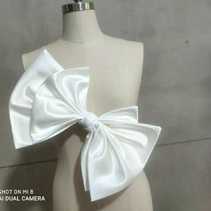 Cinture a catena in vita all'ingrosso Pure White Big Satin Bow Abito da sposa Cintura Nastri Giarrettiera da sposa Avorio Nodi staccabili Accessori 230224