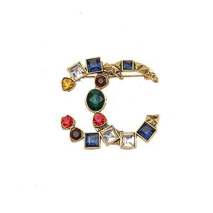 Designer brooch Luxury Multicolor Pin brooches Fashion jewelry Girl Crytal Rhinestone diamond brooch Premium gift Couple family wedding party Accessories