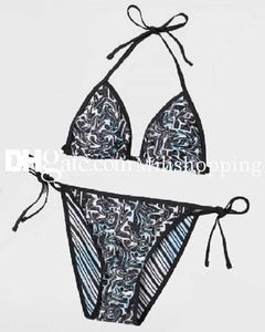 Bikini Designer Bikinis feminino duas peças Conjunto de roupas de banho encantadoras Banho de banho de três pontos de roupas de banho sexy de duas peças de letra clássica impressão