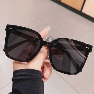 Sunglasses Polarized Feminine Glasses Trends Korea Luxury Brand Black Square Sunglasses Women Men Honeymoon Travel Vintage Glasses G230223